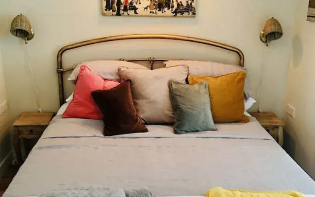 The Art Attic a Stylish Boutique Apartment