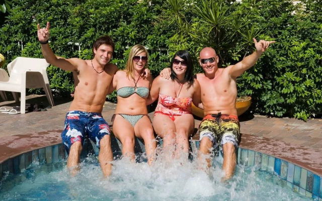 Islander Backpackers Resort