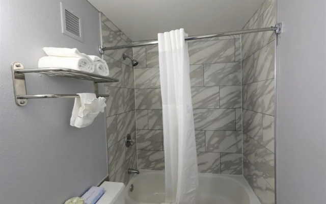 Super 8 By Wyndham Manassas