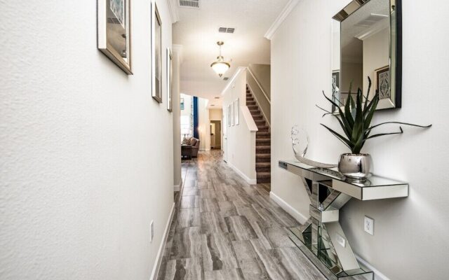 4755kcc 5 Bedroom Villa by RedAwning