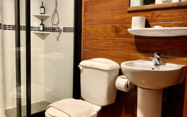 Riverhouse Hotel - The Teak House