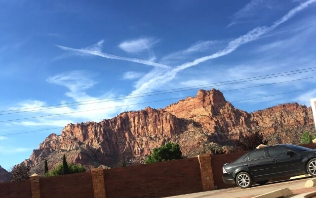 Zion Suites of Hildale