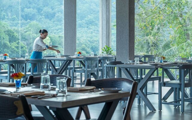 Niraamaya Retreats Samroha Athirappilly