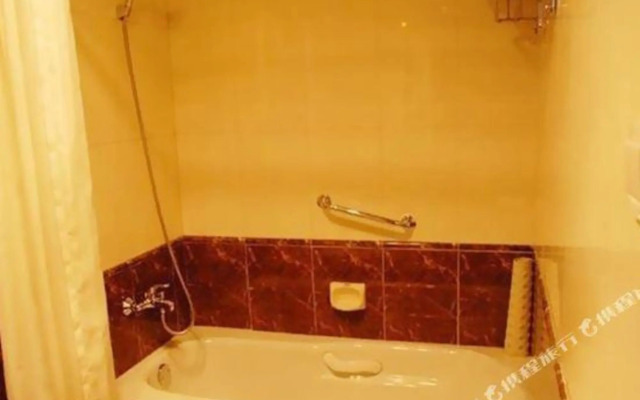Wofo Villa Courtyard Hotel