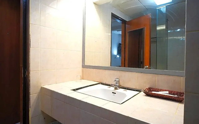 Collection O 1963 Hotel The New Benakutai