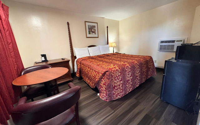 Whispering Pines by Hotel O Whitestone VA