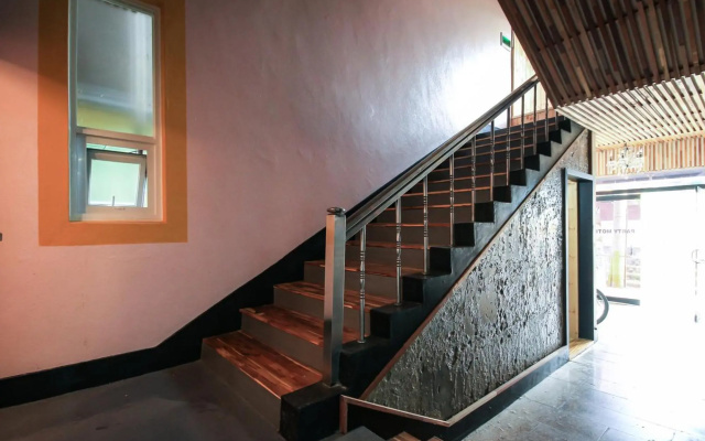 Yeosu Party Motel and Guest House