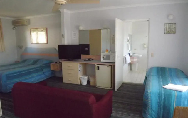 Golden Sands Motor Inn Forster