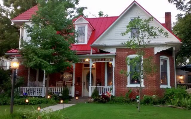 Historic Iron Horse Inn