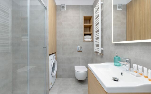 Apartment With Balcony by Renters
