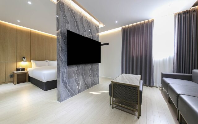 Mokpo Browndot Hotel Peace Square