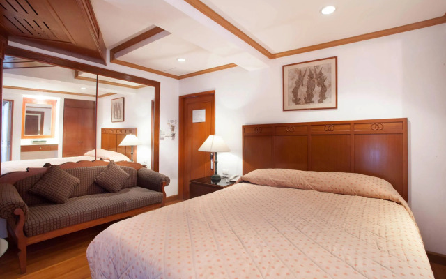 Orchid Hotel and Spa