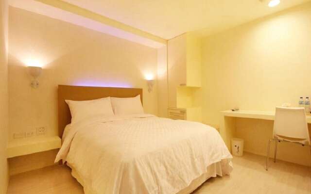 Skyroom 2