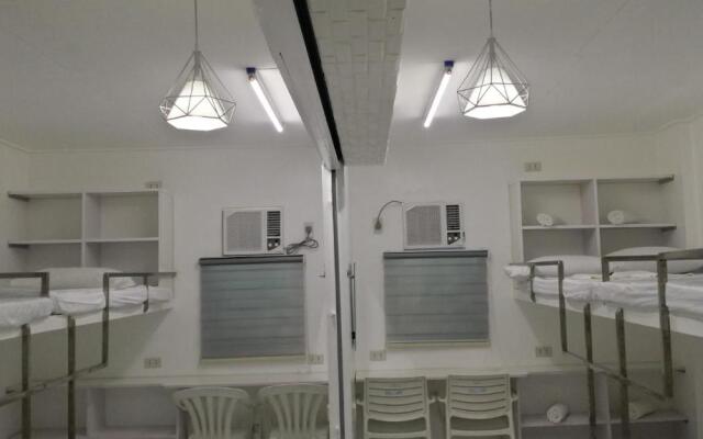 ERVoruto Hostel Makati