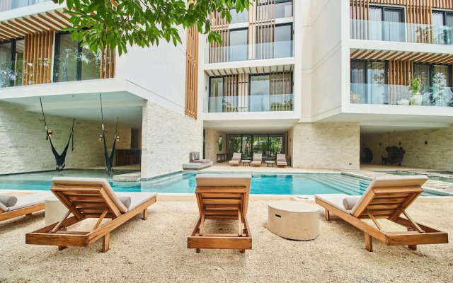 Pure Condos 302 By Lockey