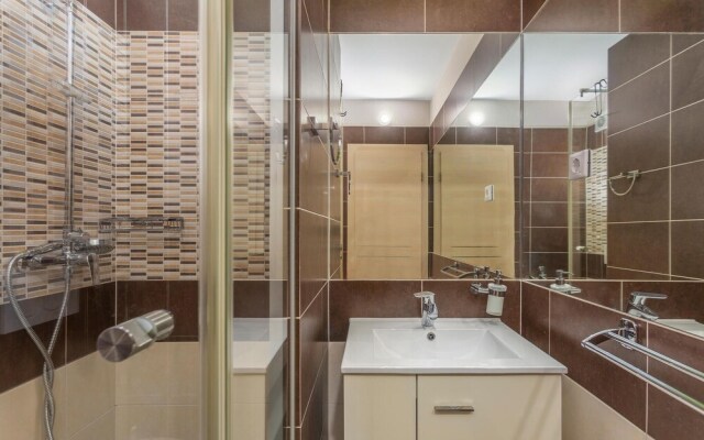 Beautiful Apartment in Njivice With Wifi and 1 Bedrooms