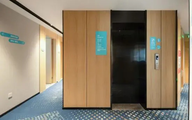 City Comfort Inn Hotel (Hechi Yizhou Longjiang Second Bridge)