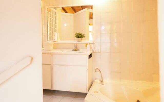 Africa house-Casa Hotel Laureles-La70