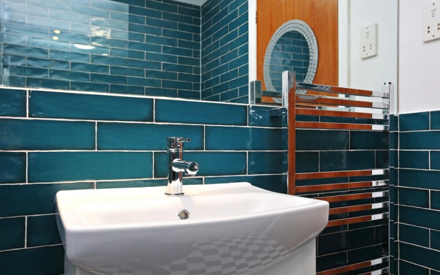 JOIVY Apartment Near The Royal Mile With Parking