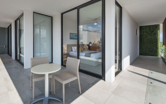 The City by Tulumeando