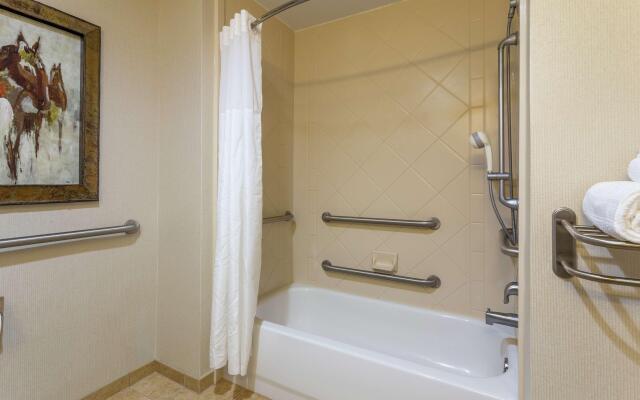 Hampton Inn & Suites Wellington