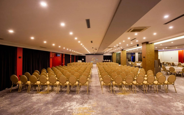 Karpalas City Hotel & Spa