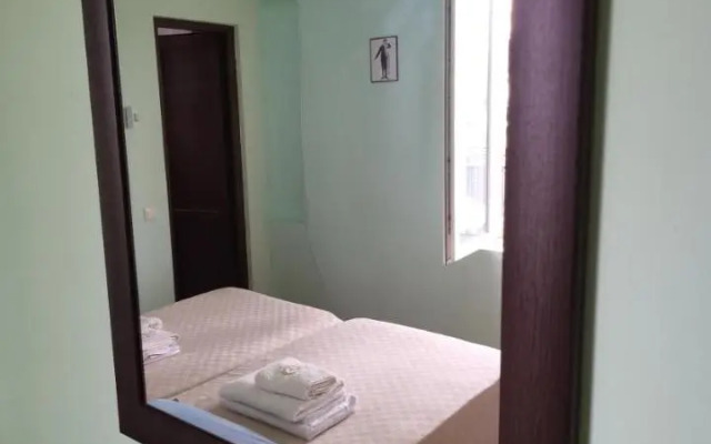 Ninoshvili Street Apartment