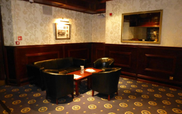 Maes Manor Hotel