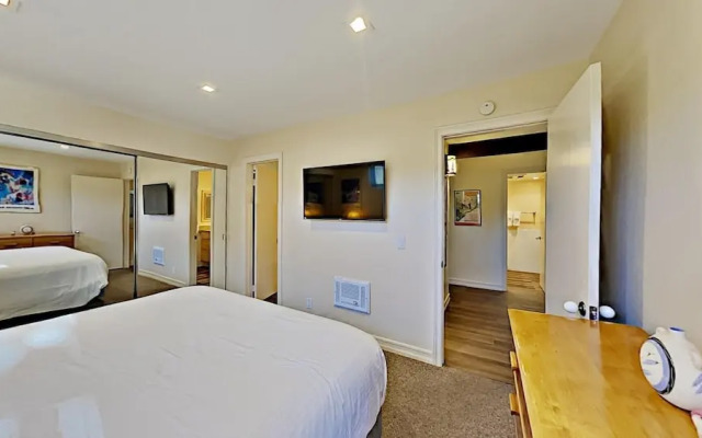 Family Friendly Summer Fun On the Mountain! Beautiful Condo With Exceptional Views by RedAwning