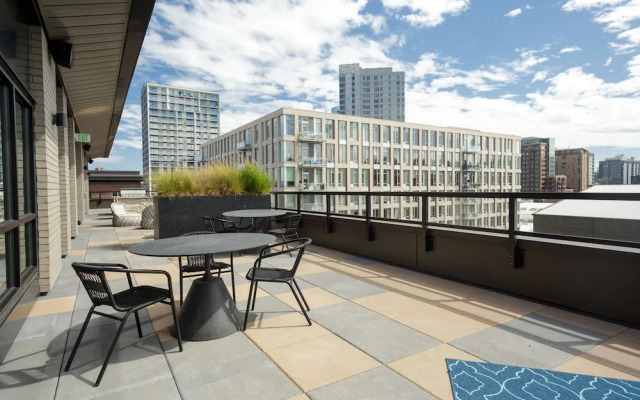 The Apple Theory Downtown Portland