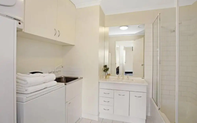 Platinum Apartments on Whiteman St