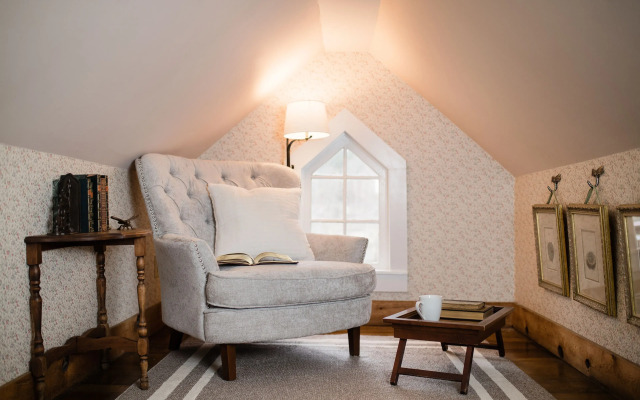 The Mast Farm Inn