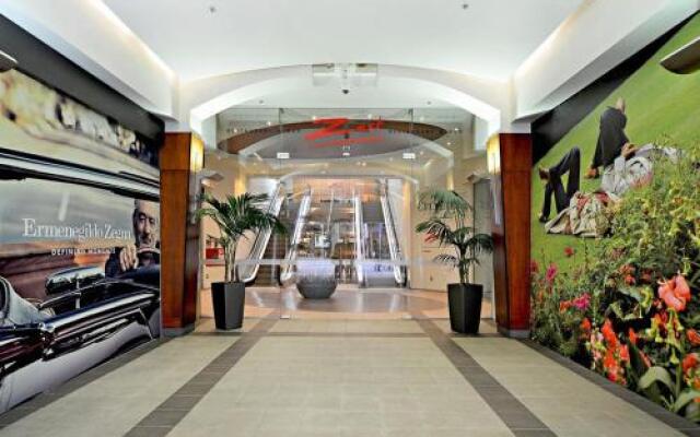 Auckland Centre Studio W Pool And Gym