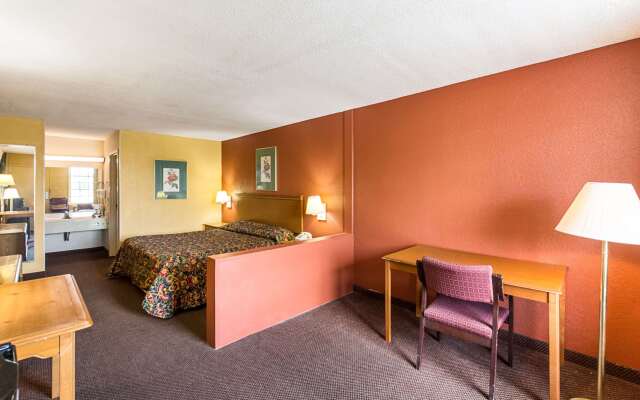 Rodeway Inn & Suites
