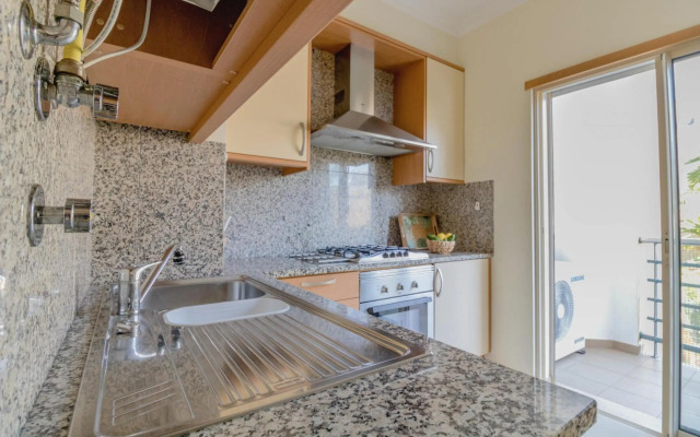 #004 Amazing T2 with seaview and pool 900m beach