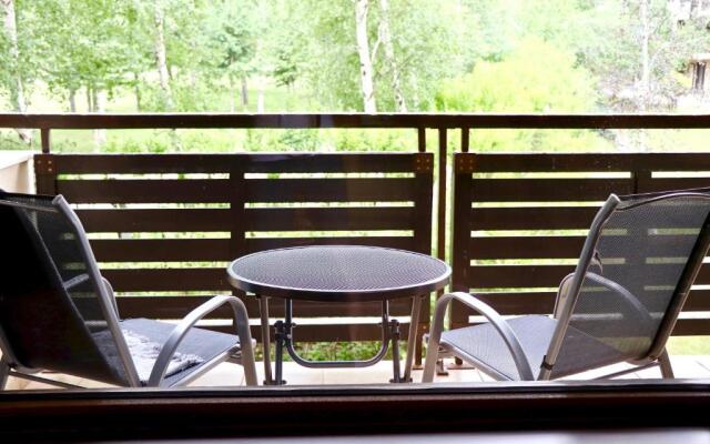 2-bedroom apartment near Bansko with pool and spa