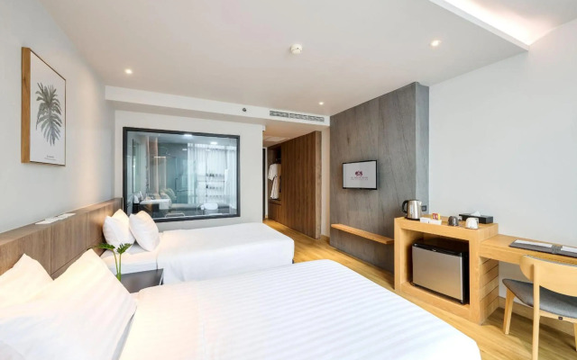 TK Palace Hotel & Convention