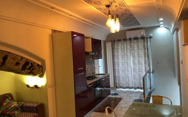 Room With Bathroom and Kitchen, With Independent Entrance