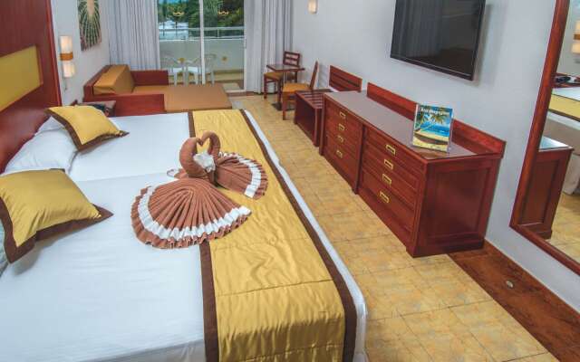 Hotel Riu Jalisco - All Inclusive