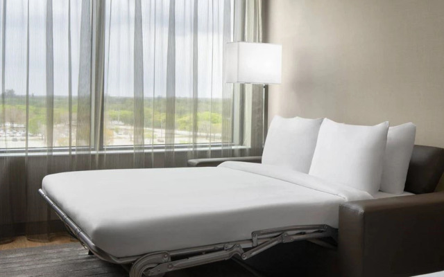 AC Hotel Fort Lauderdale Sawgrass Mills / Sunrise
