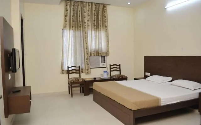 Hotel Raghav Palace