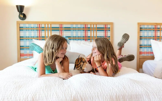 Explorer Rest & Recreation