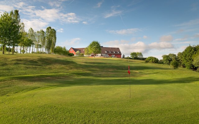 Golf & Country Hotel