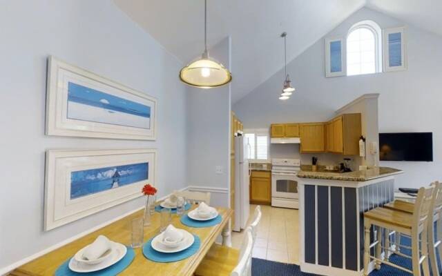 Runaway Beach - 3 Bd Villa (RW15204)