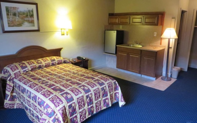 Budgetel Inn & Suites