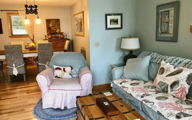 Lighthouse Point by Pack and Relax