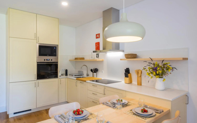 Linden Tree House A and B