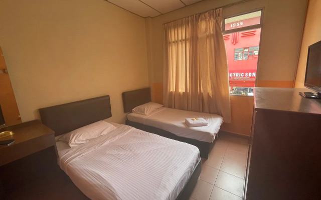 OYO 91284 White House Hotel Kluang – Guest Rooms – Kluang