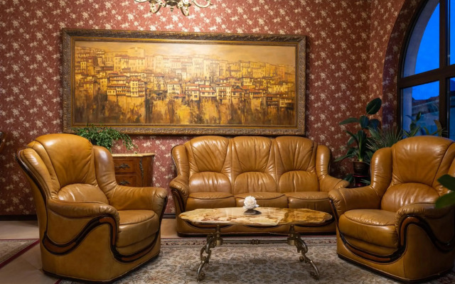 Real Hotel