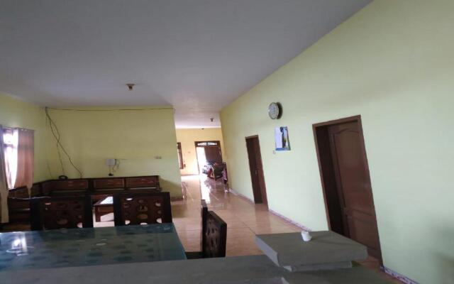 OYO 90097 Homestay Sinta Ndani Putri